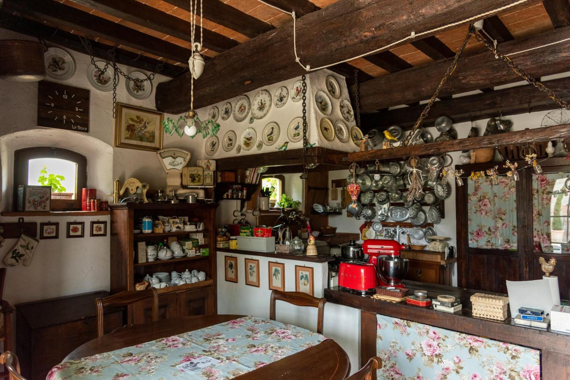 Cascina La Buca Guest House Castello di Serravalle ภายนอก รูปภาพ