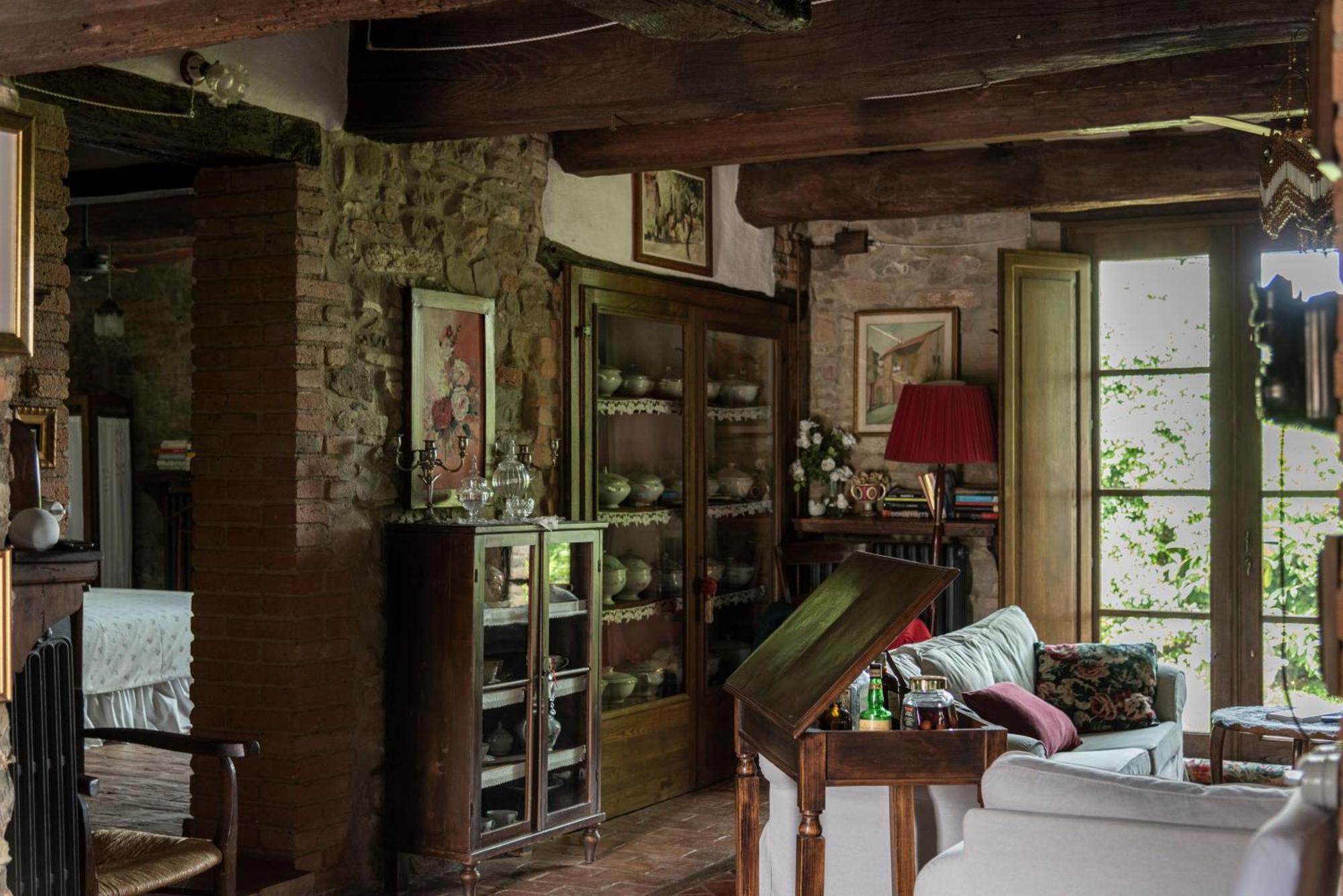 Cascina La Buca Guest House Castello di Serravalle ภายนอก รูปภาพ